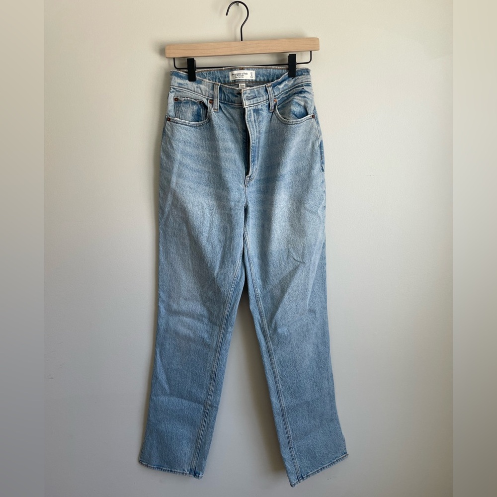 Abercrombie and Fitch 90’s Straight Ultra High Rise Curve Love Jeans